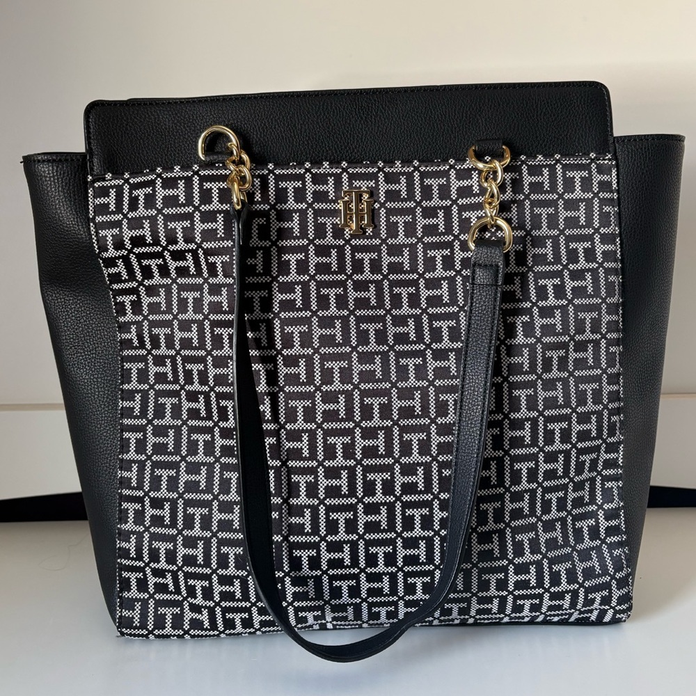 Tommy Hilfiger Black and White Patterned Tote